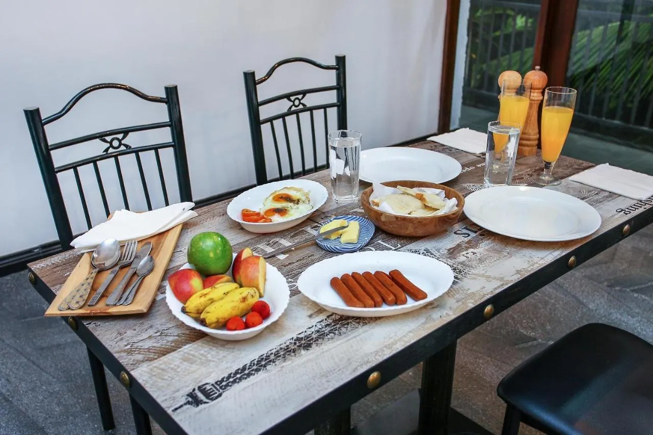 Πανσιόν Amanzi Residence Κάντι